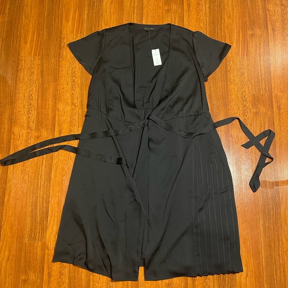 NWT - Banana Republic Black Wrap Pleated Midi Dress - Picture 7 of 11
